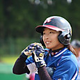 打撃好調の長谷川選手。一塁でタイム要請かな？