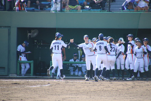 ハイタッチ　＃坂本(実)選手＃唐牛選手