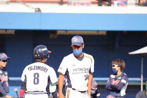 作戦会議　＃村山監督＃藤森選手