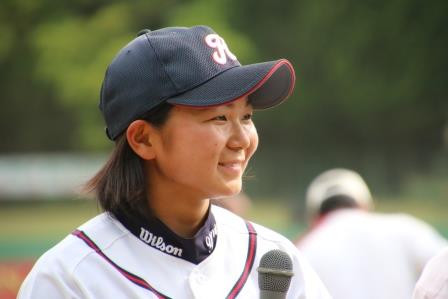 MVPに選出されて満点笑顔でインタビューに答える那須選手