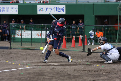 ライト線上への見事なツーベース！倉本選手！