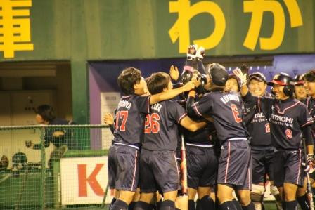ホームランの続き！う、埋もれるけど気持ちいいー？佐々木選手