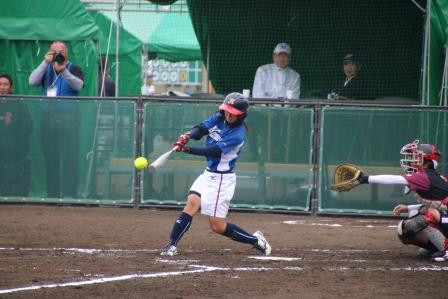 松岡選手、ドンピシャでレフト前ヒット