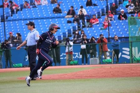 山田選手の二日続けてのホームラン！感情を解放！