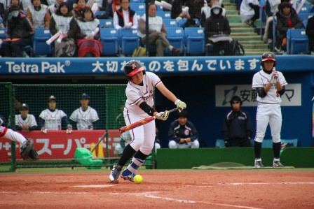送りバントも決めます！ほんと頼りになります！