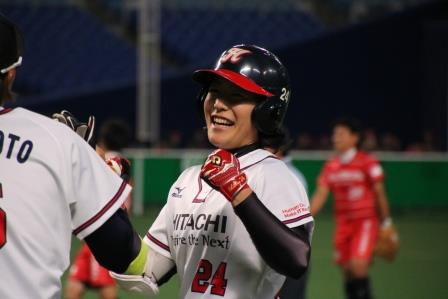 同点打にガッツポーズ＆満面の笑みの木村選手