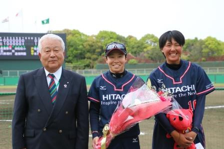 祝リーグ歴代最多本塁打40号と完封勝利で笑顔も2倍、2倍!!