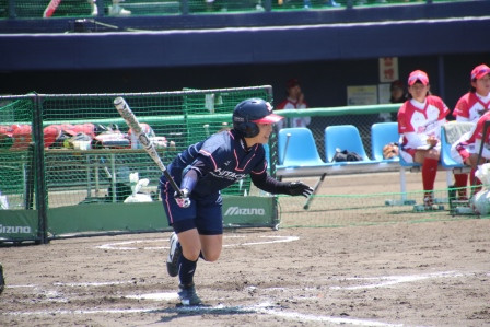 センター前ヒット！長谷川選手