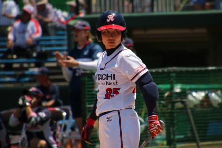 打席に入る前の真剣な表情！清原選手