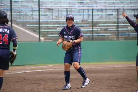 那須選手の後を引き継ぎショートの守備を完遂しましたルーキー松本選手