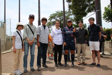 関口選手と職場の皆さん