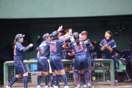 喜びの輪の中心はだ～れ？