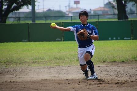 新人松本選手はショートでスタメンです！