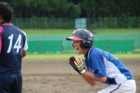 ライト前ヒットの奥田選手！何と言っているのでしょう？あ～？