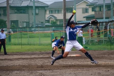 小薗選手もダイナミックな投球フォーム！違いが判りますか？