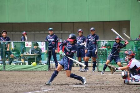 タイムリーを放った長谷川選手！