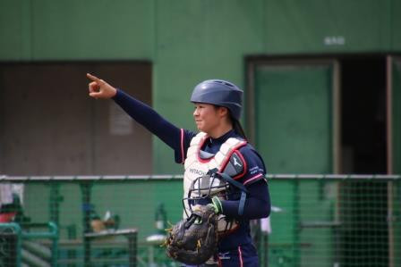 キャッチャーには途中出場の鈴木選手！