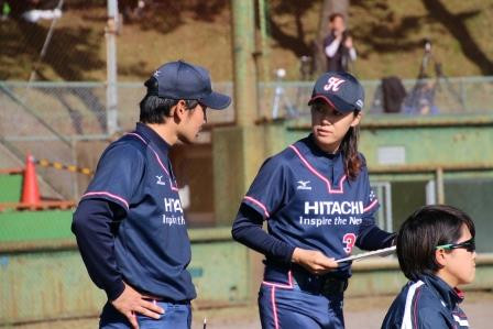 作戦をたてる鈴木監督＆笠間コーチ