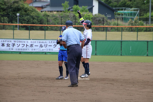 右中間のツーベースヒットを放った#木村選手