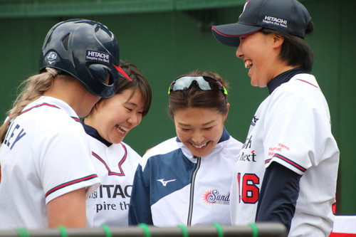 HRを打った＃ペンドリー選手とベンチメンバー