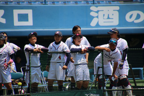 必死に盛り上げる＃ベンチメンバー