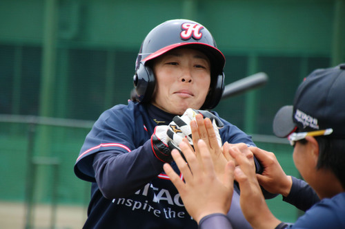 笑いをこらえてホームイン？#山田選手