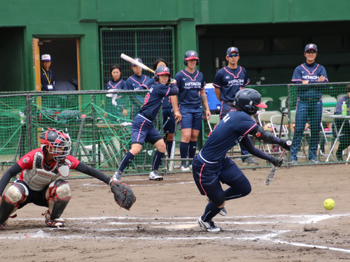 セーフティバントを決める#松岡選手