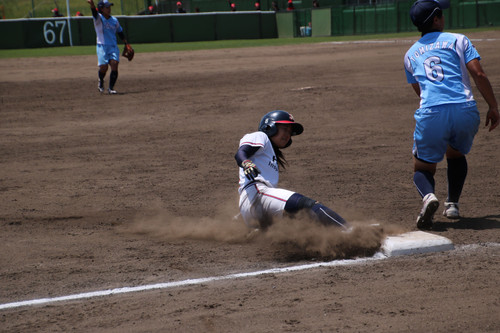 パスボールの間に進塁する#松岡選手