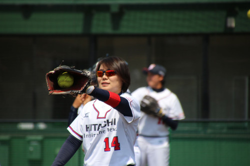 スポーツグラスの形も様々ですね#泉選手