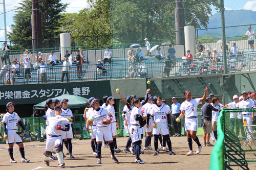 応援してくれる皆に届けサインボール