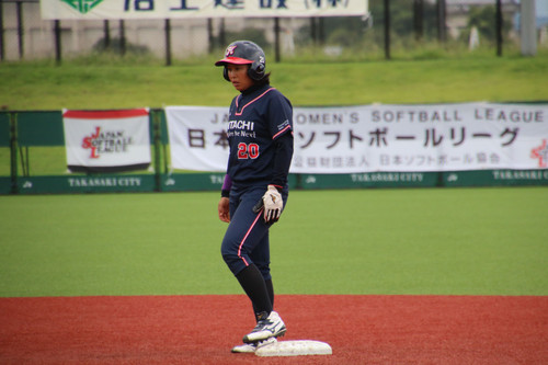 ２塁から追加点のホームインを狙う、代打・木村選手のリエントリー松畑選手