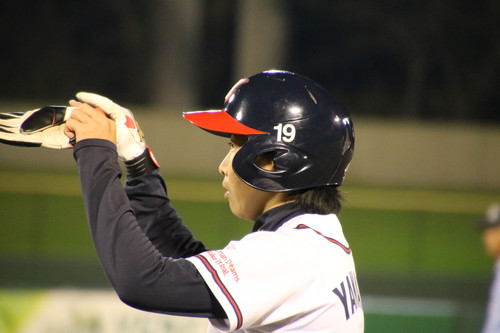 一塁ベース上でポーズ？#山田選手