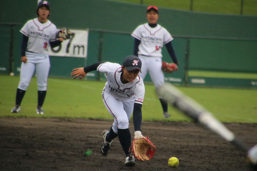 ノックを受ける唐牛選手