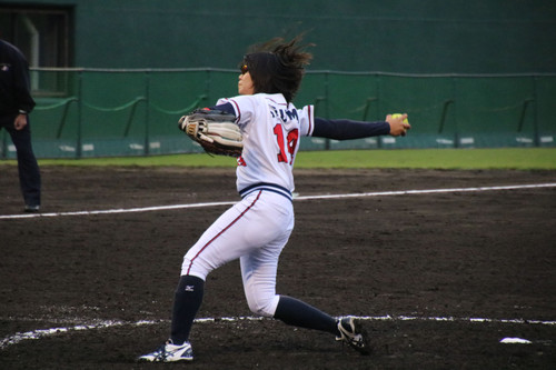 ５表、近藤投手からバトンタッチの泉投手