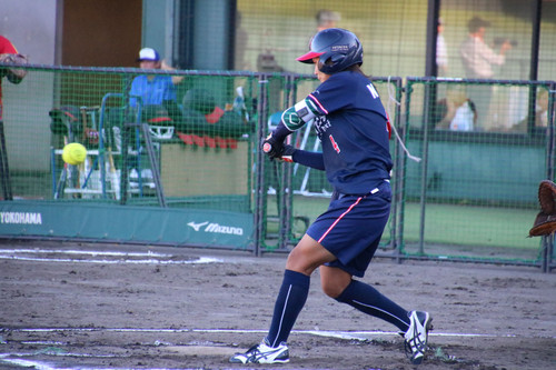 １表、レフト前ヒットの那須選手