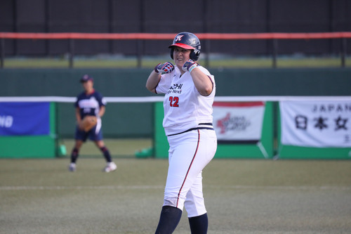 公式戦の１打席目で見事２塁打を打った#チーク選手