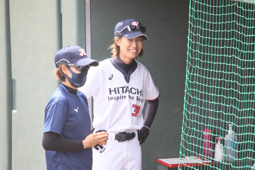 試合前の#栗田コーチと#西山コーチ。何の話題でしょうか・・・