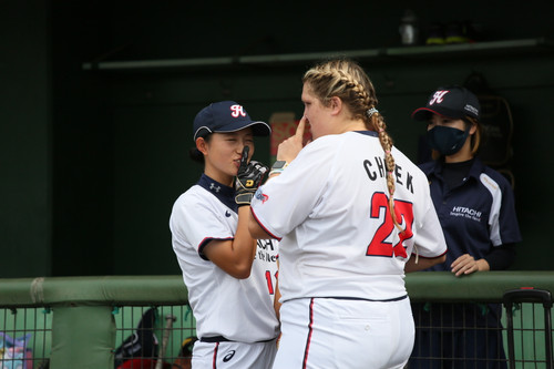 何だろう～ね？#唐牛選手と#チーク選手