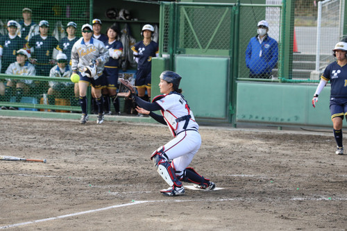 ホームをガッチリ守る#清原選手