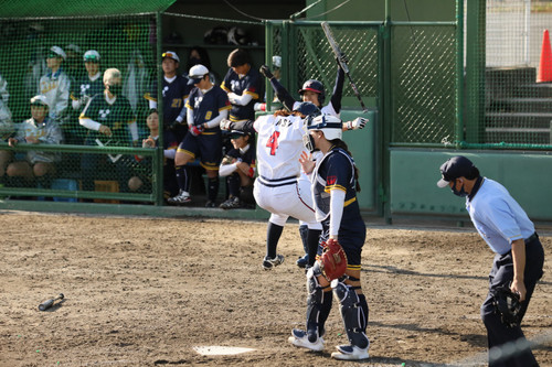 #那須選手、勝利のホームイン！