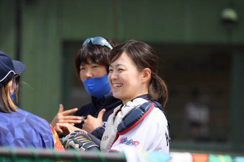 笑顔で打ち合わせ中＃服部選手