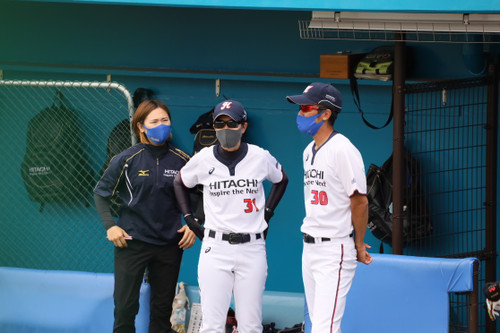 村山監督、栗田コーチ、泉マネージャ何の打合せでしょう？