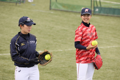 ＃栗田コーチから＃佐藤選手へピッチング術コーチ中