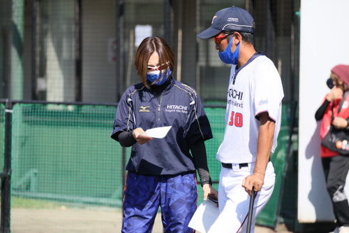 試合開始前も大忙しの#泉マネージャ