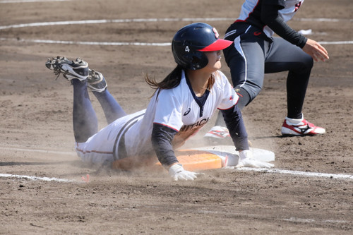 一塁にヘッドスライディング！セーフだよ！#那須選手