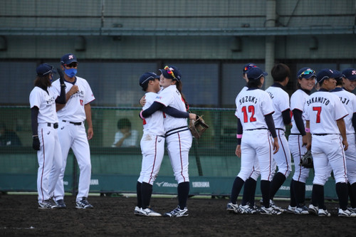 熱き抱擁！ありがとう！#坂本実選手と#屋禰選手