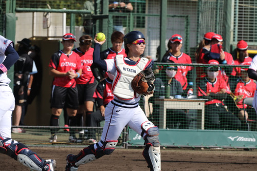 日立サンディーバのホームを守る#清原選手