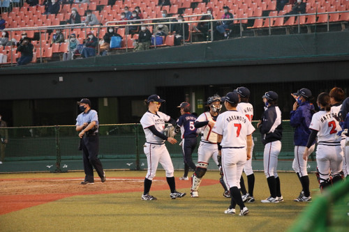 ナイスピッチング#坂本(実)選手を称えるサンディーバの戦士たち