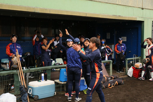 試合後のベンチ１