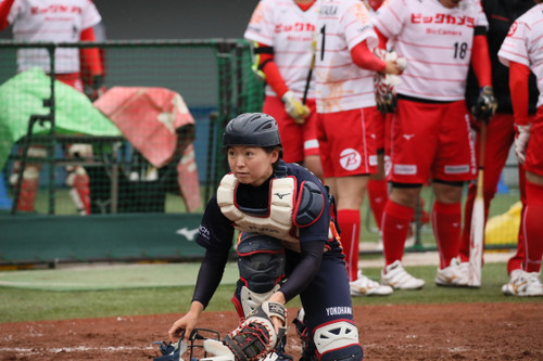 ピッチャー準備OK。＃服部選手